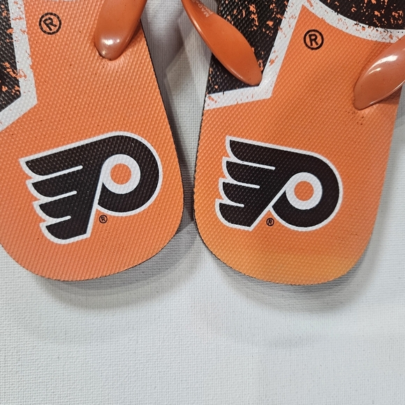 Foco Philadelphia Flyers Flip Flop Sandals Mens Medium Brown Orange NHL Official - Picture 5 of 8